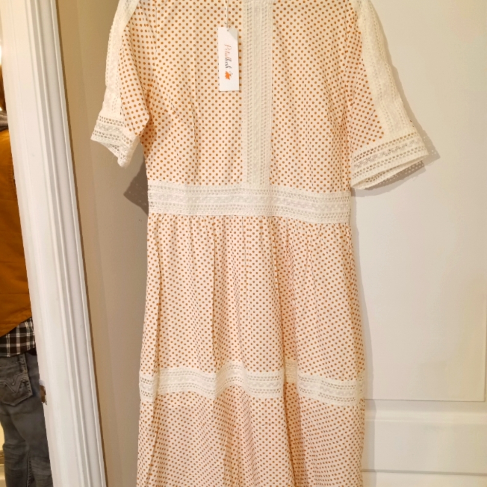 Dress - Picture 2 of 4